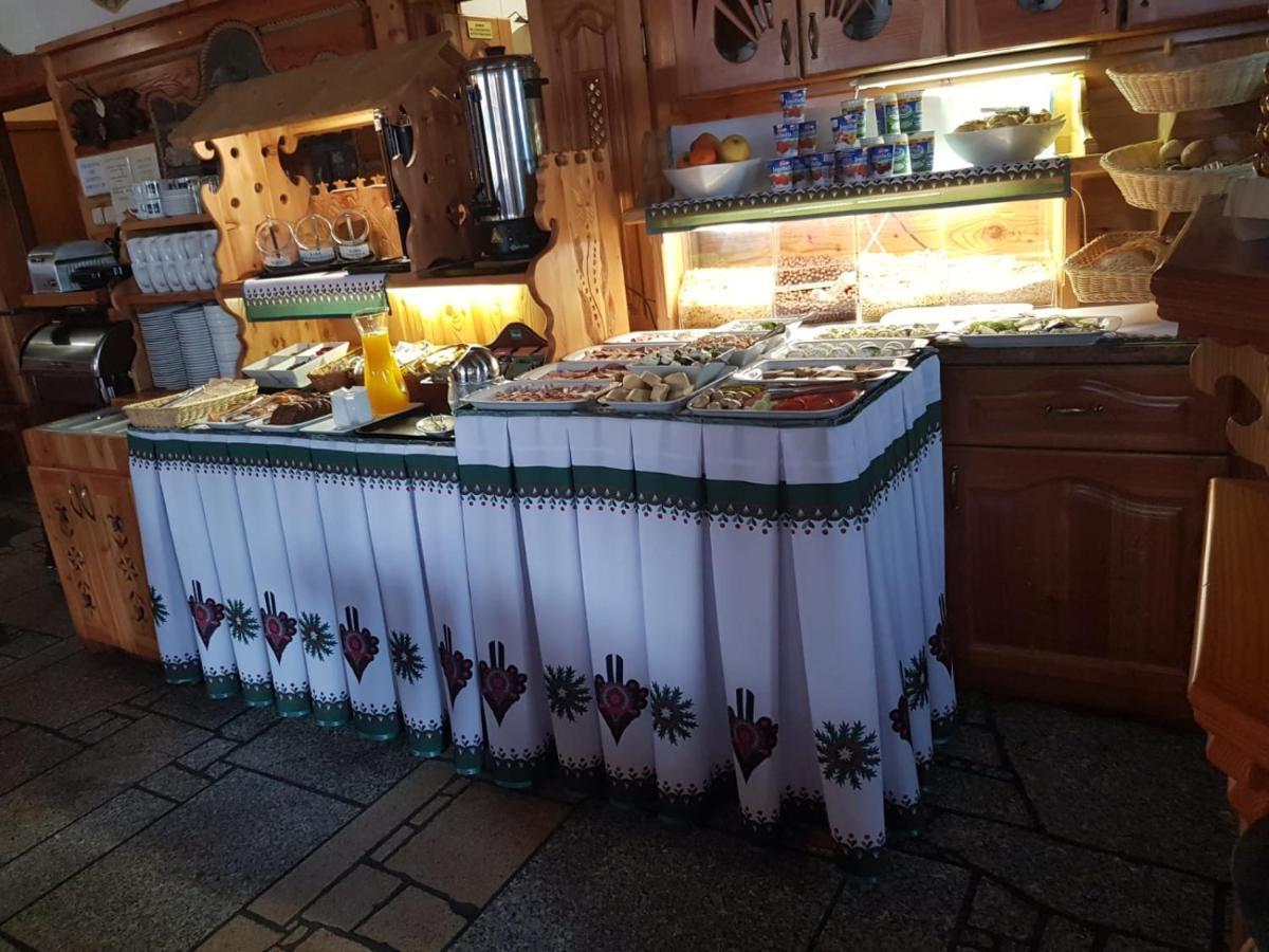 Pensjonat Zbojecki Dwor - Blisko Basenow Termalnych I Szlakow Gorskich - Ostatnie Wolne Pokoje Na Weekend Majowy بوكافينا تترايسكا المظهر الخارجي الصورة