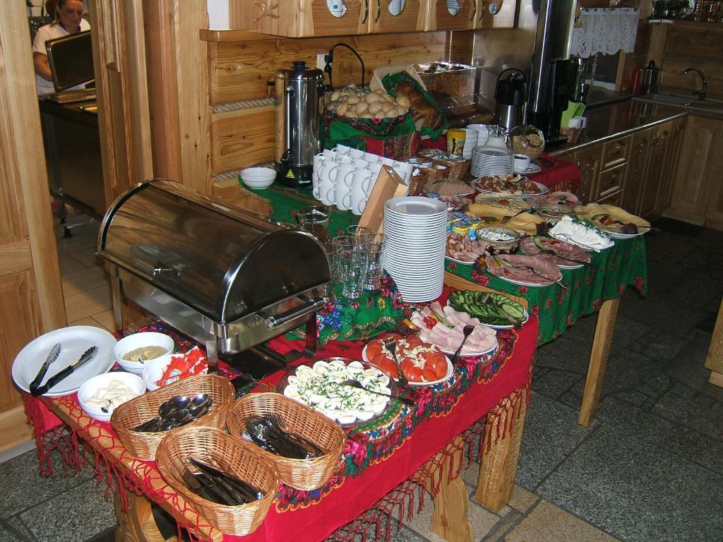 Pensjonat Zbojecki Dwor - Blisko Basenow Termalnych I Szlakow Gorskich - Ostatnie Wolne Pokoje Na Weekend Majowy بوكافينا تترايسكا المظهر الخارجي الصورة